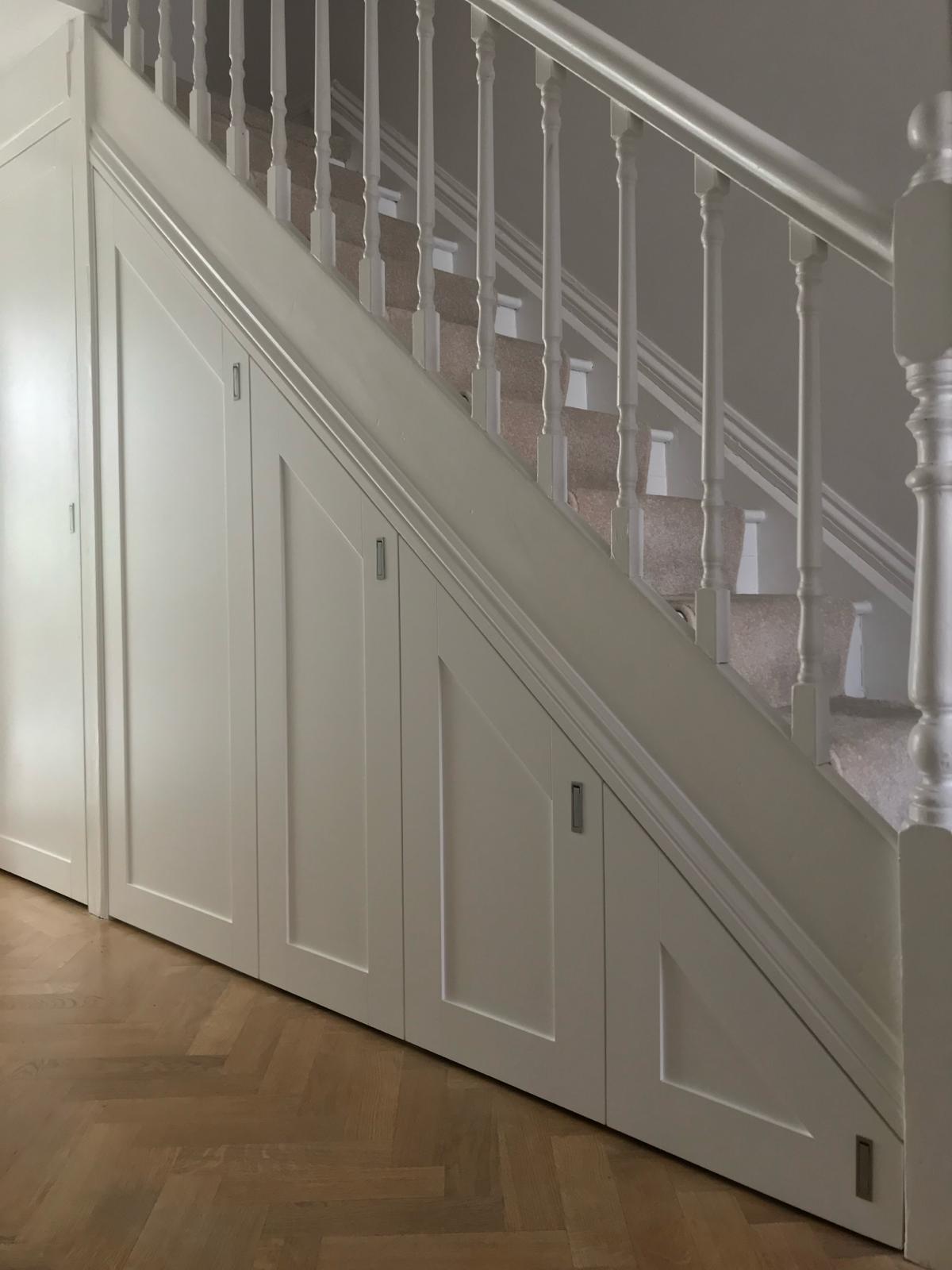 Cloakroom & Under the Stairs - RVS Bespoke Windsor